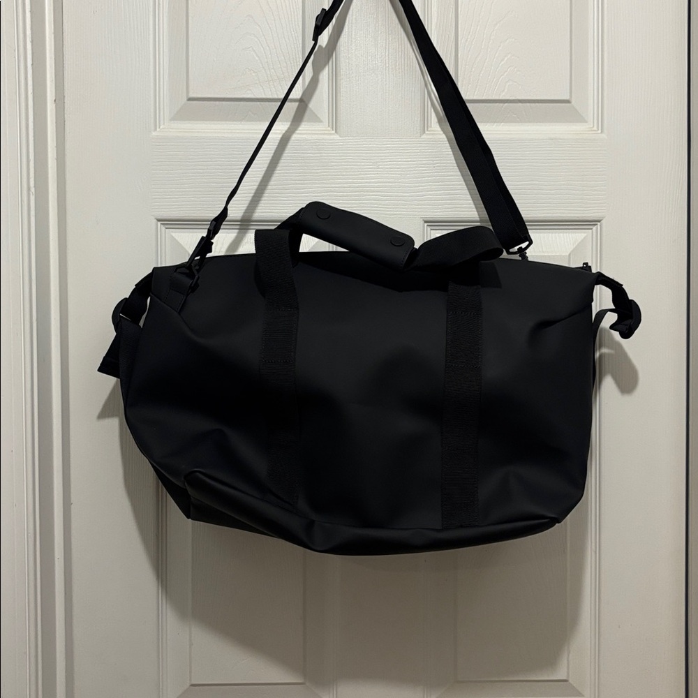 Rains Hilo small Weekend Bag - Picture 4 of 4